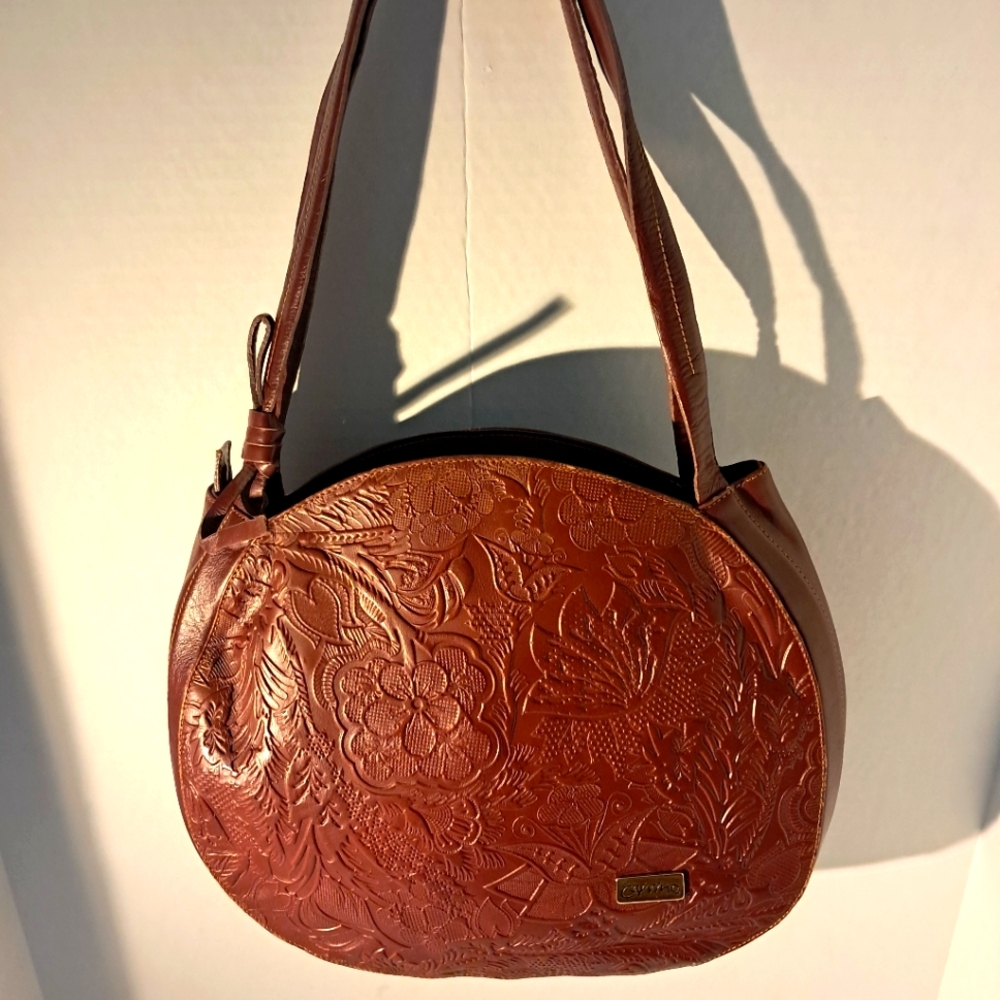 CAPRINO PAISLEY  TOOLED  LEATHER SHOULDER/ CROSSBODY